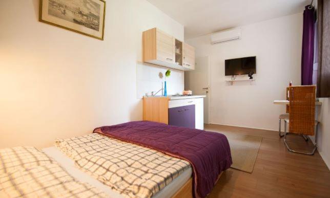 Centar 2 Private Room With Ensuite And Kitchenette Split Ngoại thất bức ảnh